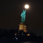 statue-of-liberty-and-moon.jpg